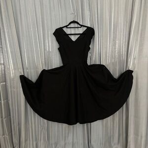 sweetheart neckline black disk-skirt  midi rockabilly 50s dress